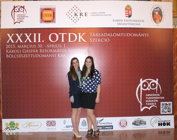 OTDK fal előtt készült képek